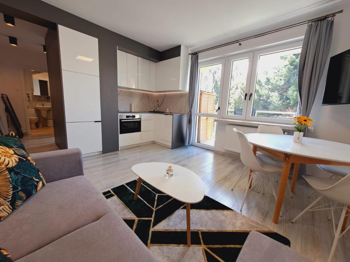 Limanowa Sunriser Apartment Bagian luar foto