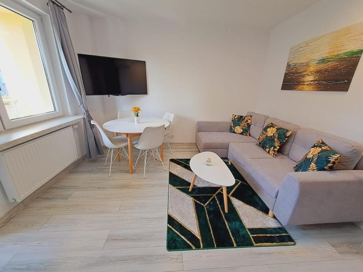 Limanowa Sunriser Apartment Bagian luar foto