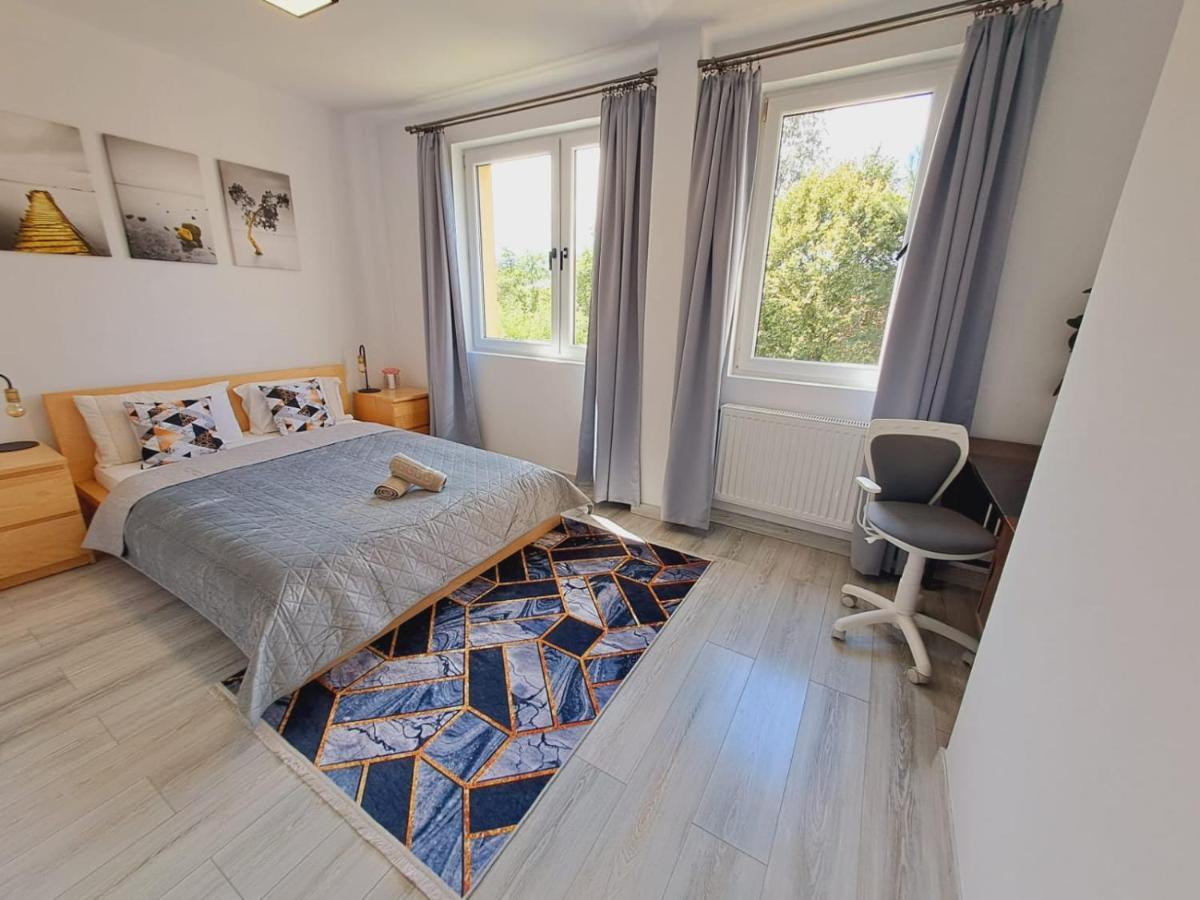 Limanowa Sunriser Apartment Bagian luar foto