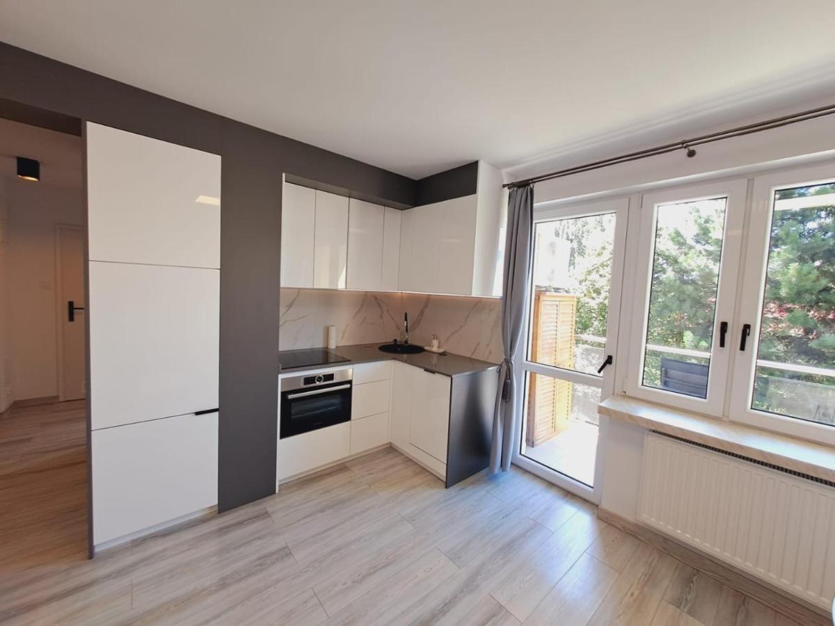Limanowa Sunriser Apartment Bagian luar foto